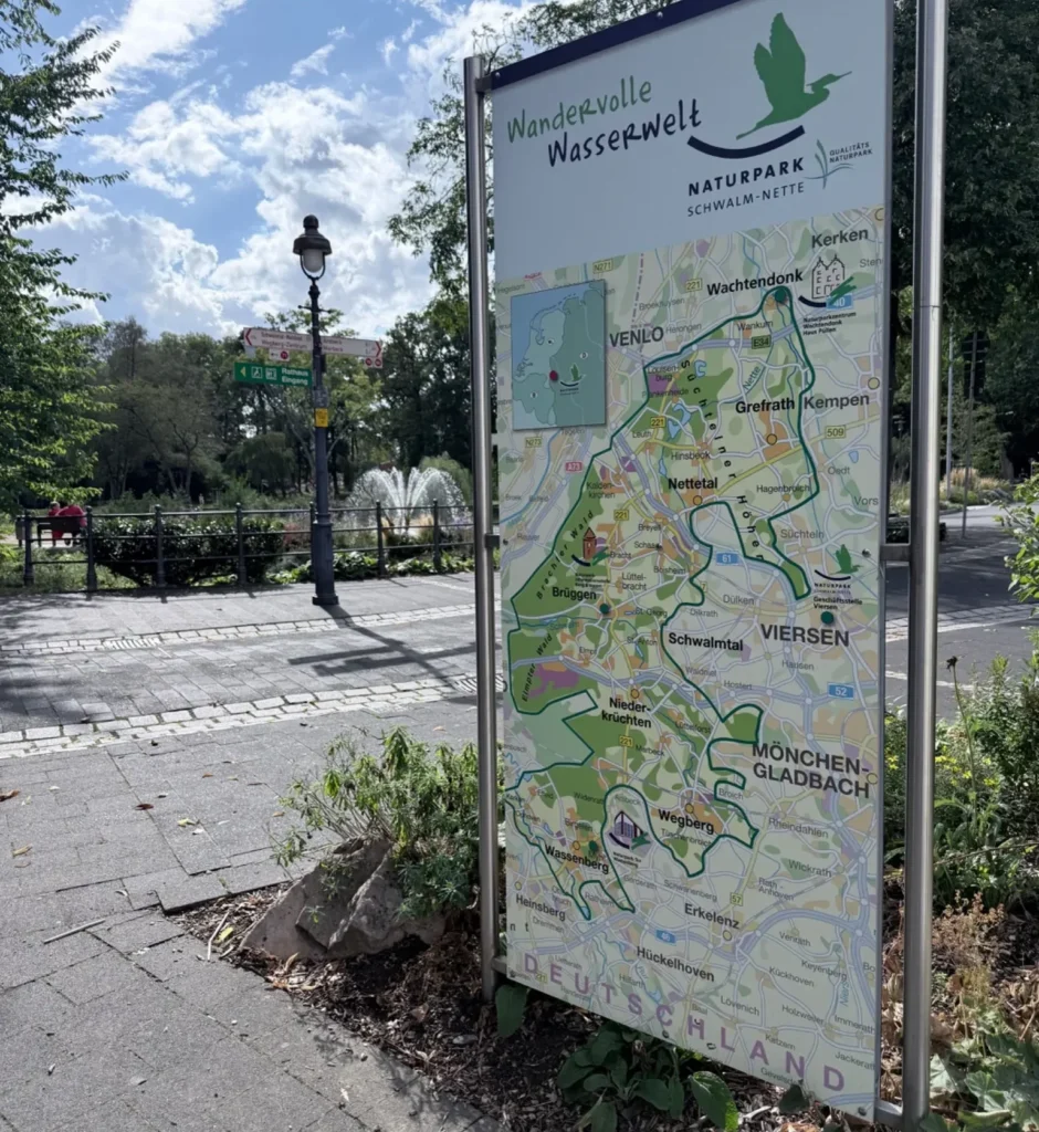 Informationstafel des Naturparks Maas-Schwalm-Nette am Stadtpark in Wegberg.